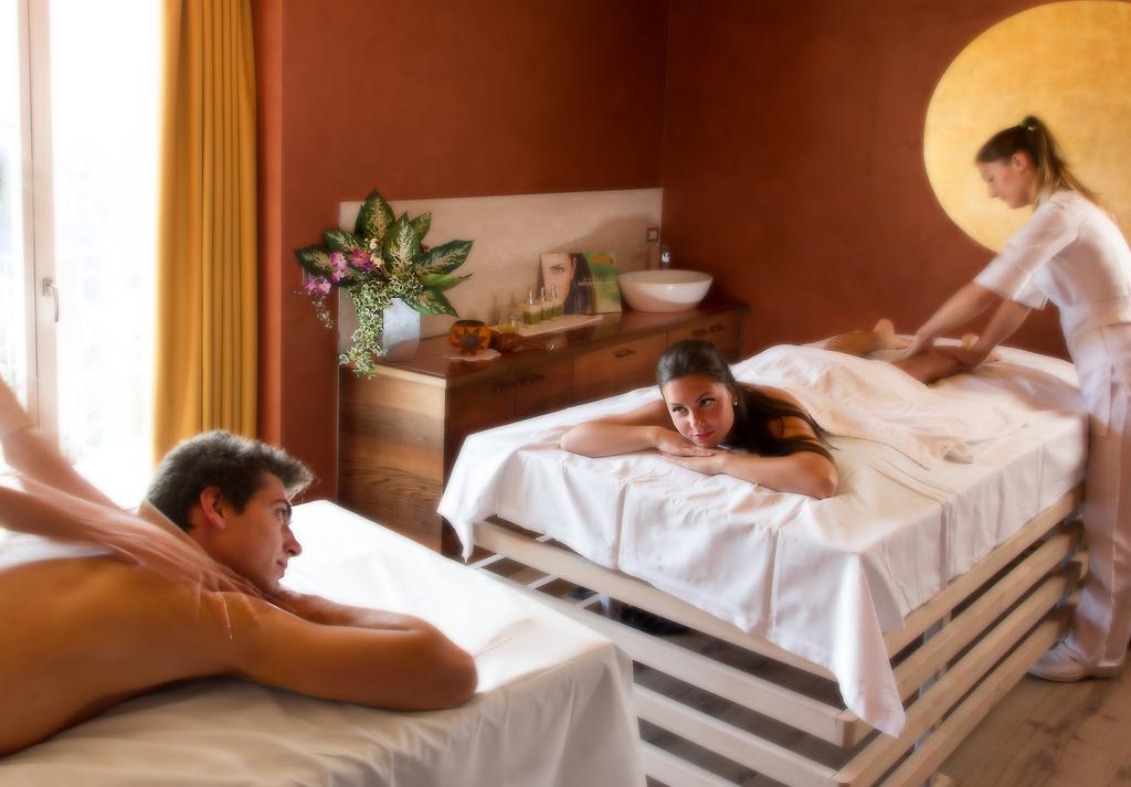 Albergo Cavallino Bianco Rumo Bagian luar foto