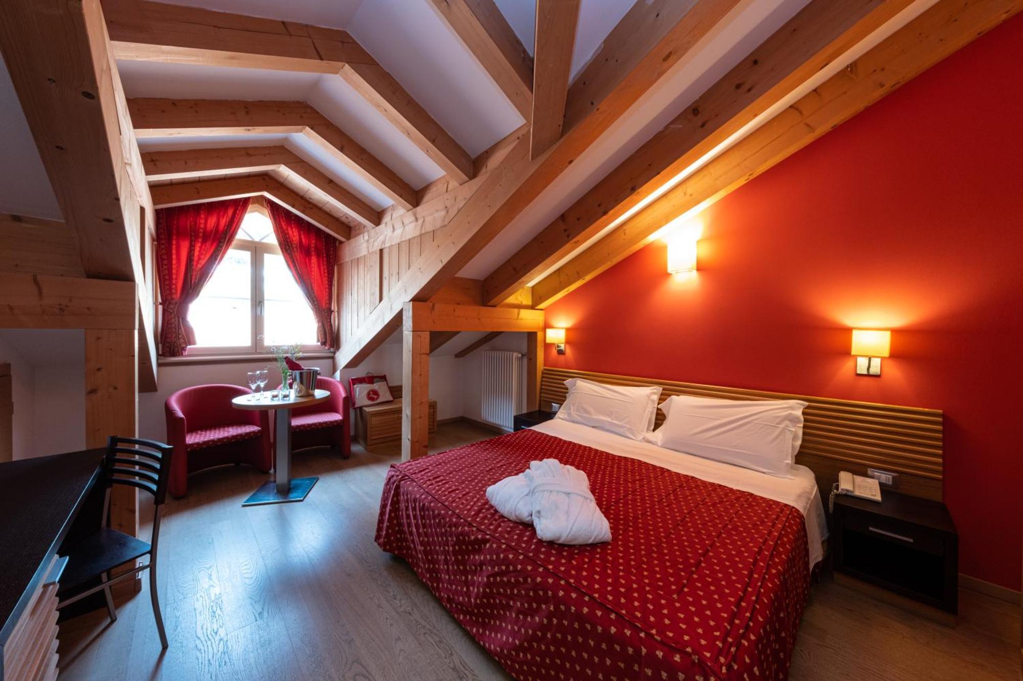 Albergo Cavallino Bianco Rumo Bagian luar foto