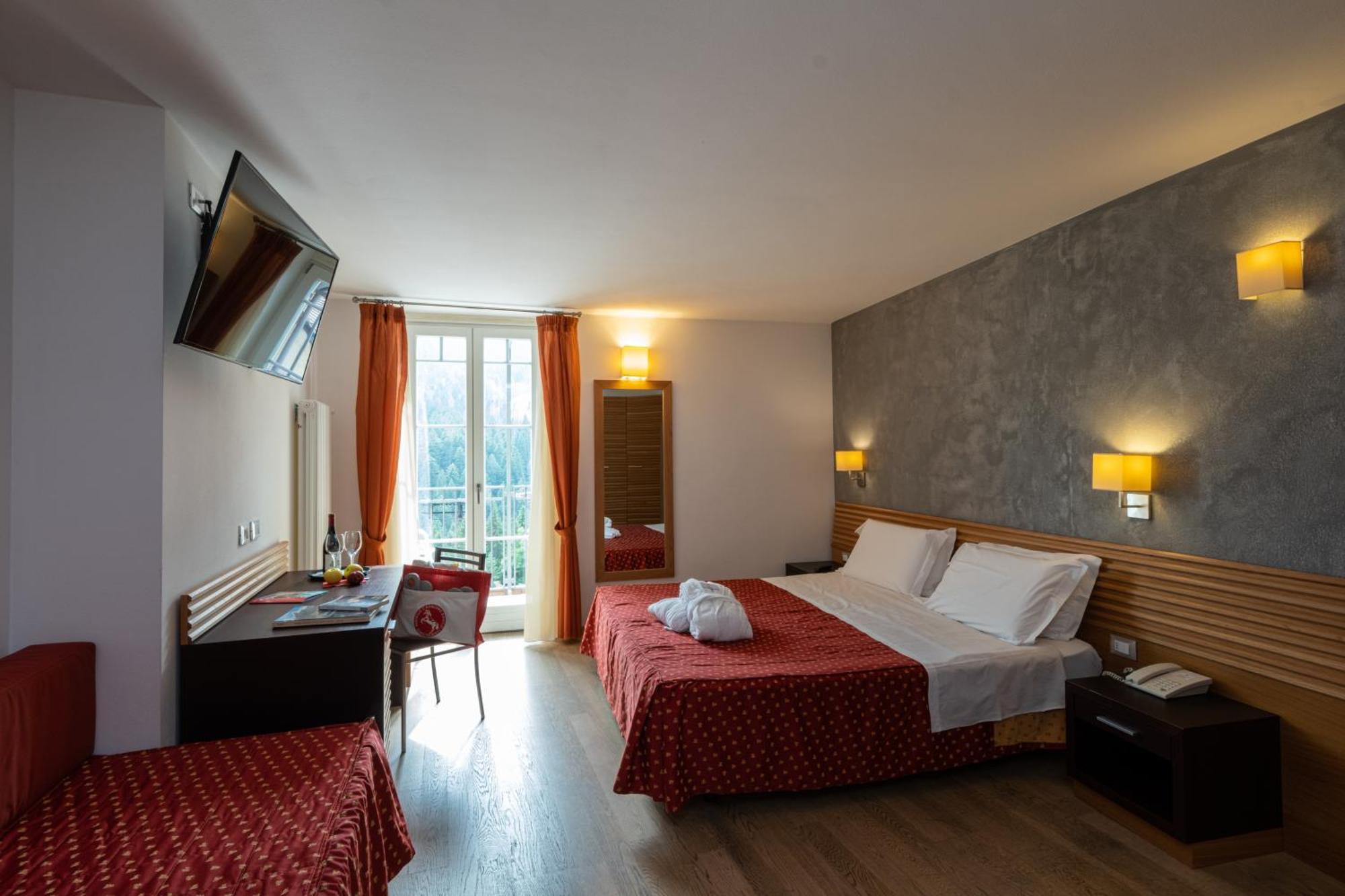 Albergo Cavallino Bianco Rumo Bagian luar foto
